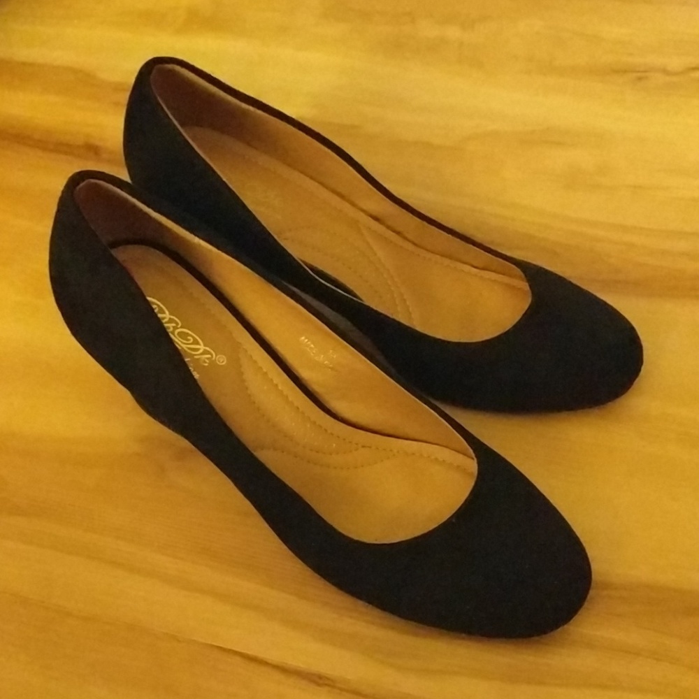 Classic black pumps